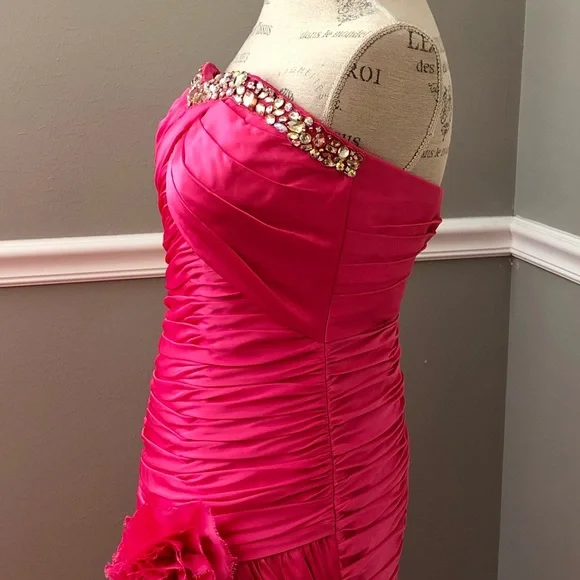 NEW ALYCE DESIGNS SZ 6 HOT PINK SATIN BEAD HIGH LOW FORMAL EVENING GOWN